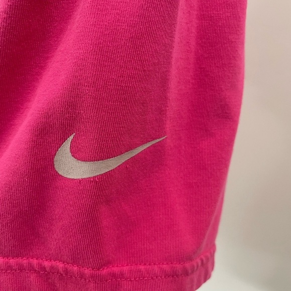 Nike Dri-FIT Cotton Tee in Bright Pink Large women’s - Picture 2 of 6